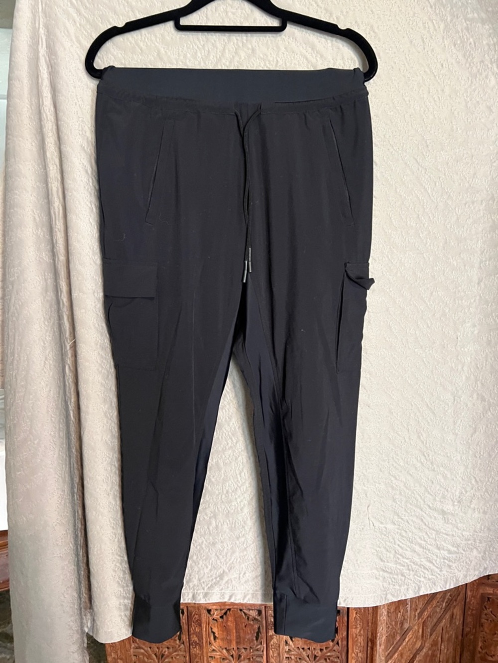 Athleta Black Cargo Jogger Pants Size 2